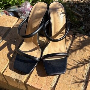 Forever 21 Elegant Black Heeled Sandals